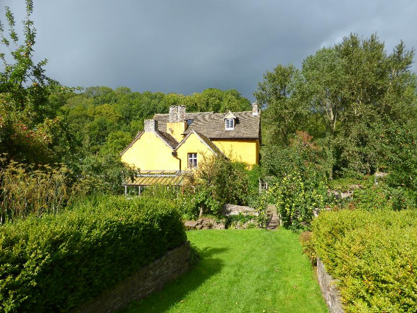  Llowes Court, Powys 